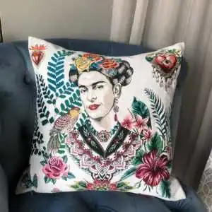 Подушка ARTISTA WHITE