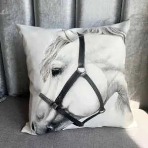 Подушка White horse